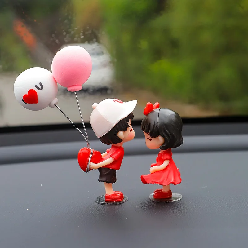 Red Ballon Couple