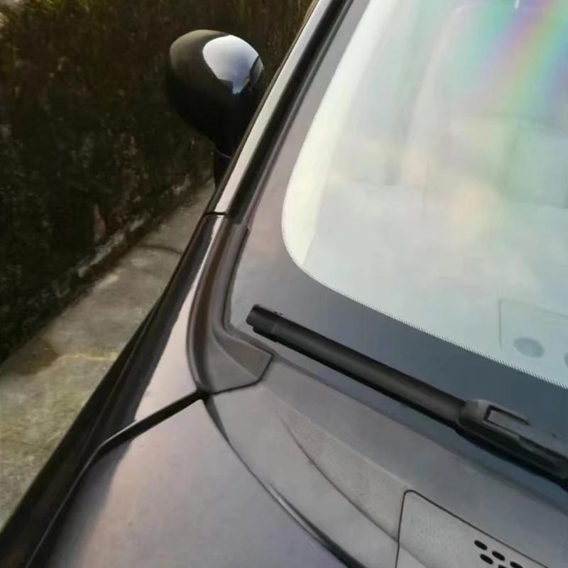 AU05 -Car Front Windshield Wiper Side Trim Cover Water Deflector