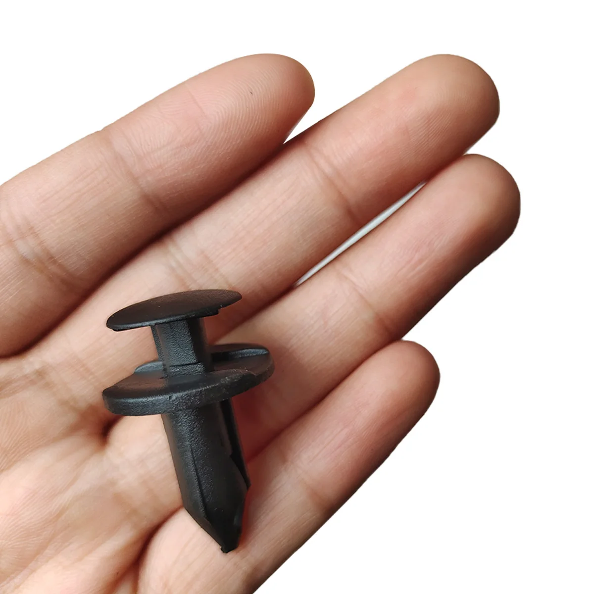 Auto Fastener Clip Car Fender Push Retainer