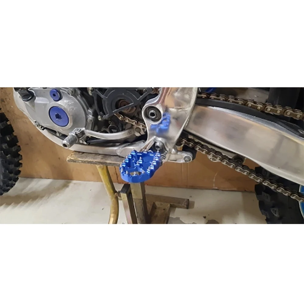 Motorcycle CNC Foot Pegs